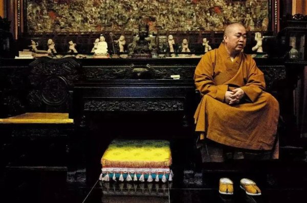 牛金宝配资 揭秘“佛商” 释永信: 少林寺方丈涉刑案背后的商业版图